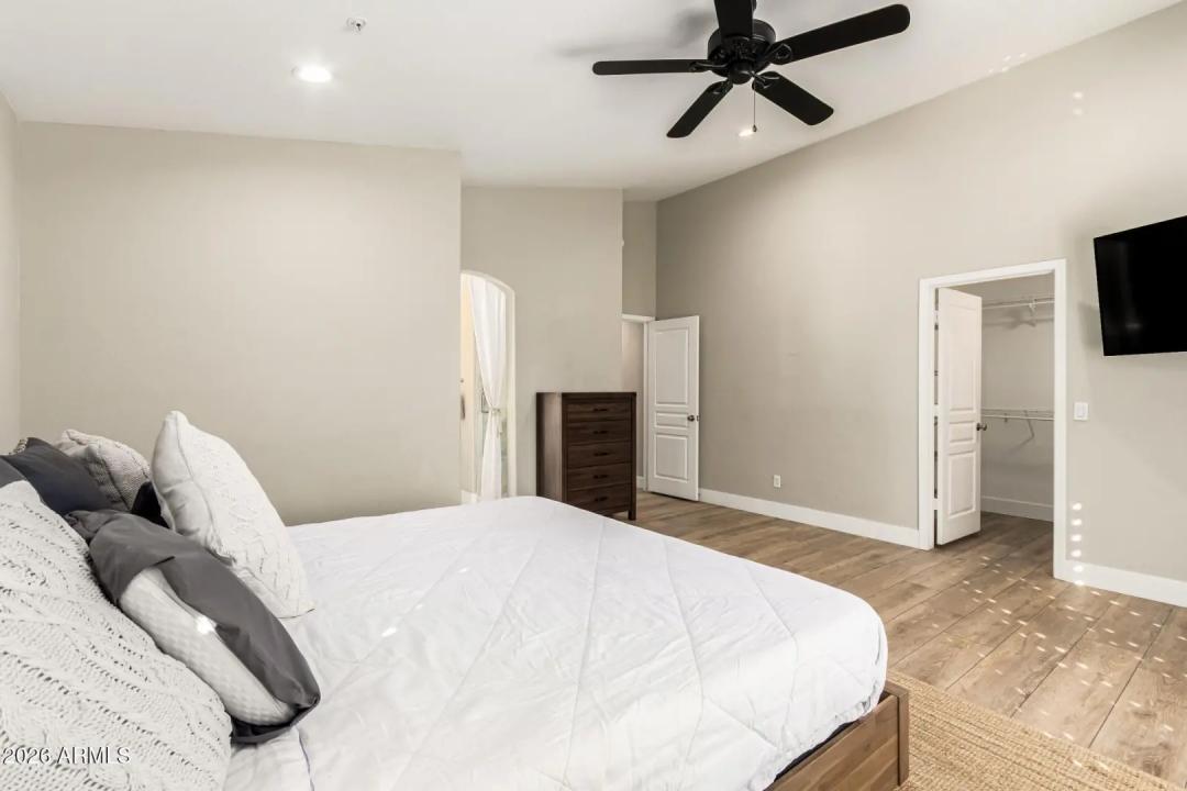 Real Estate Picture 17