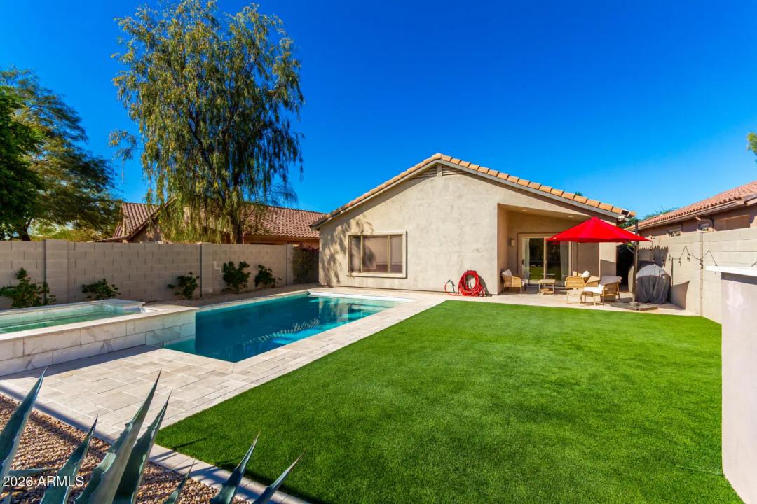 Real Estate Picture 32