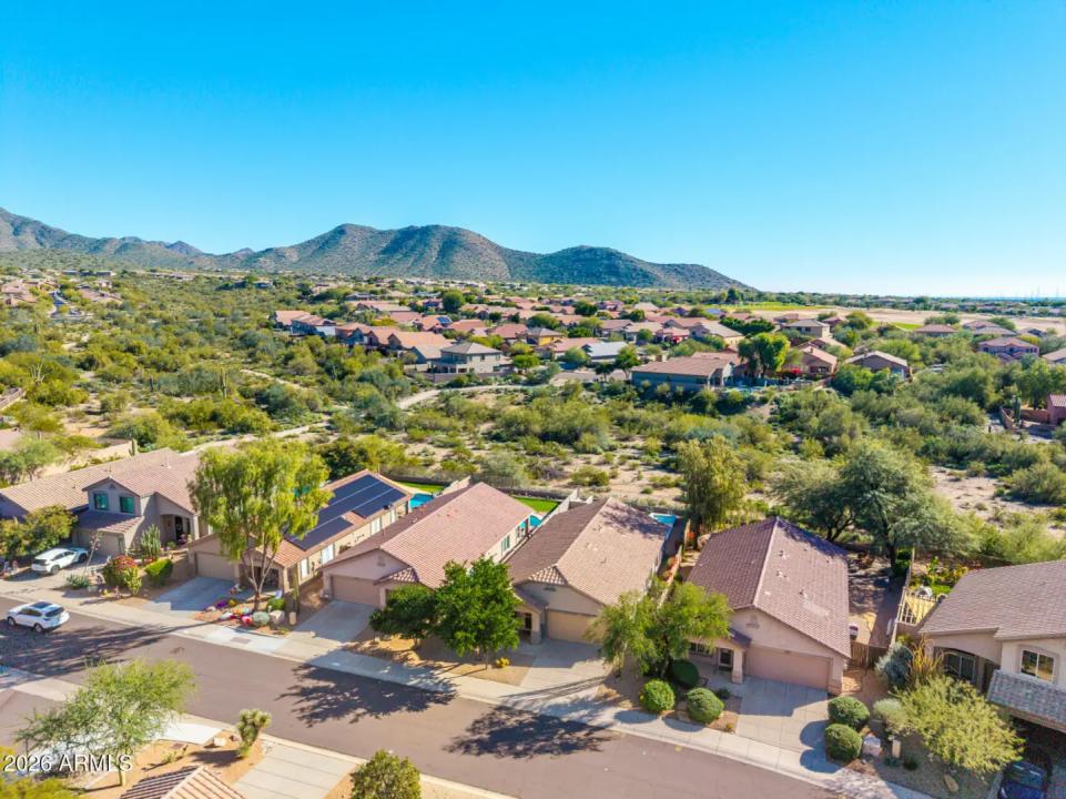 Real Estate Picture 35