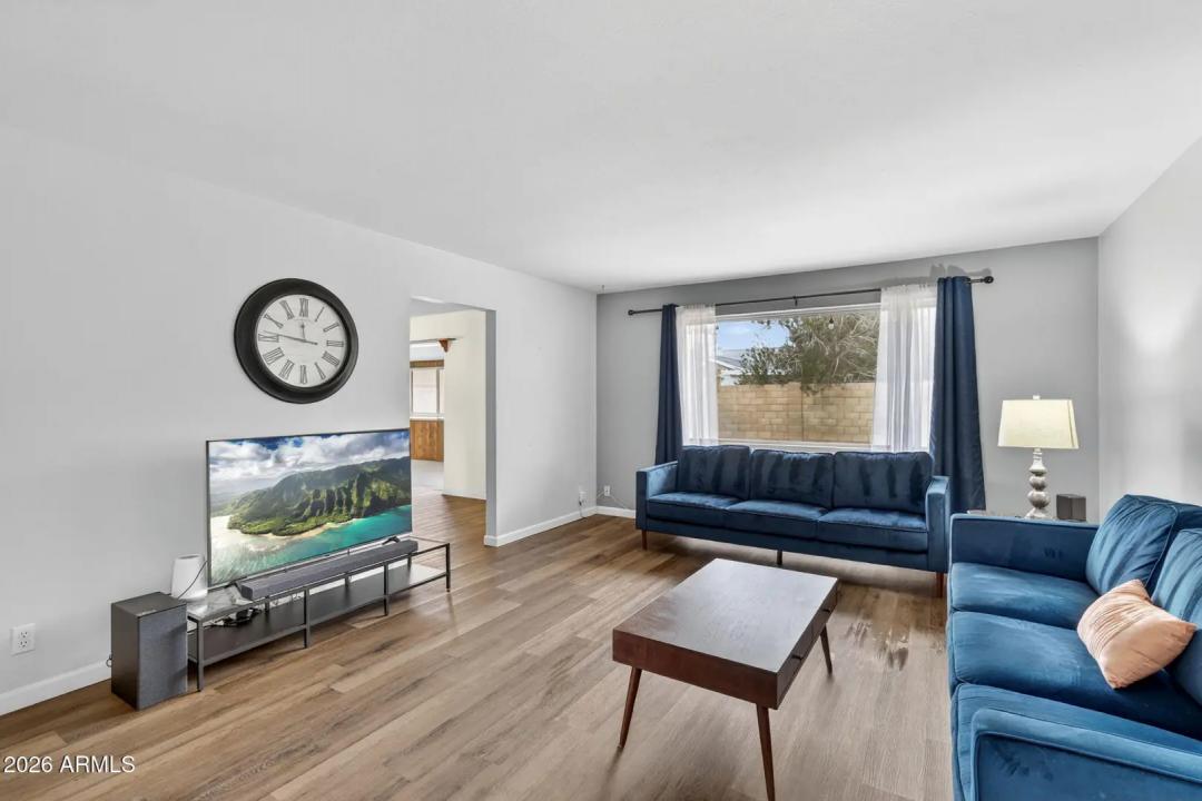 Real Estate Picture 5