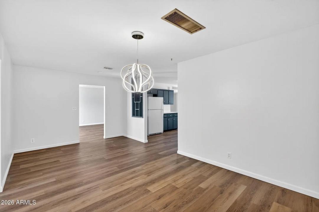 Real Estate Picture 15
