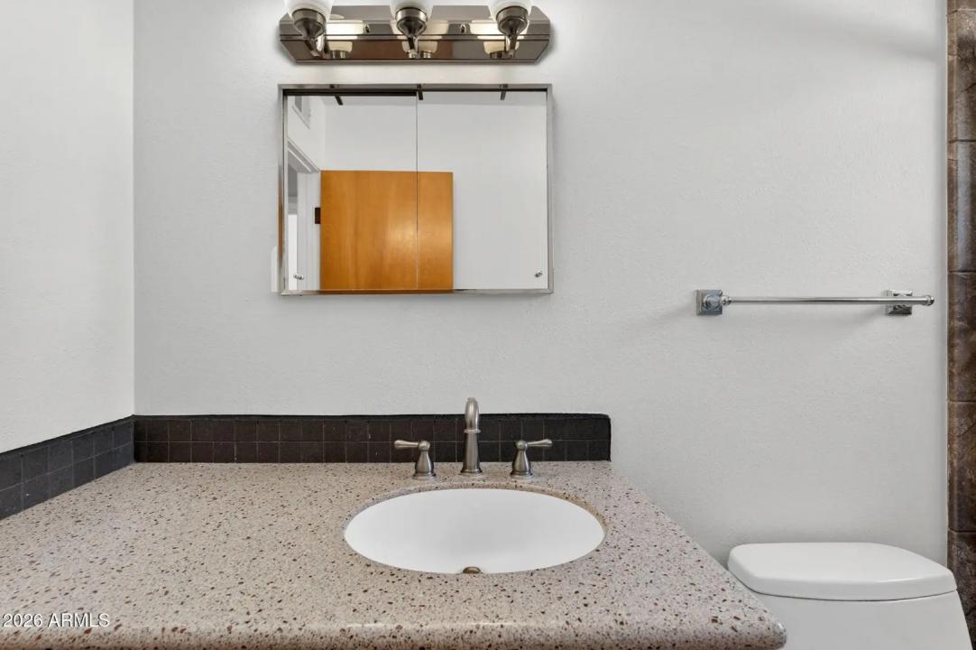 Real Estate Picture 26