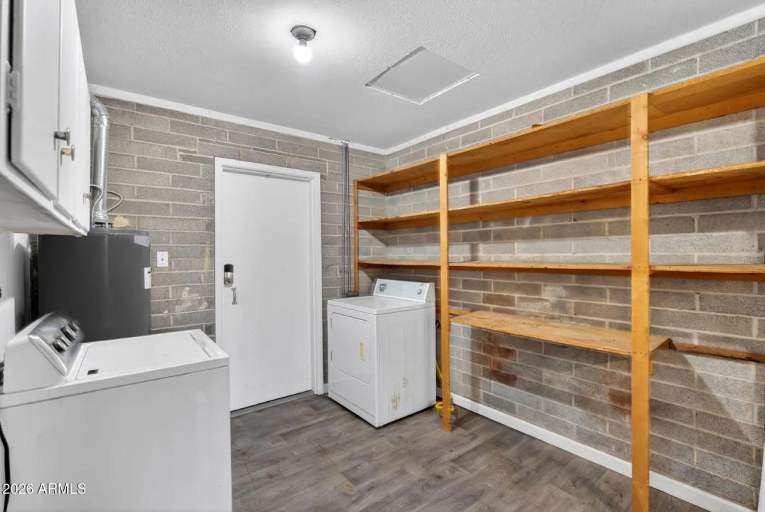Real Estate Picture 32