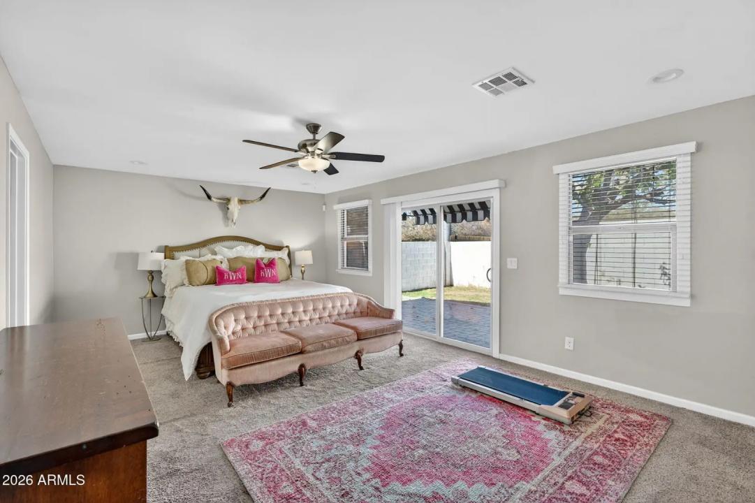 Real Estate Picture 12