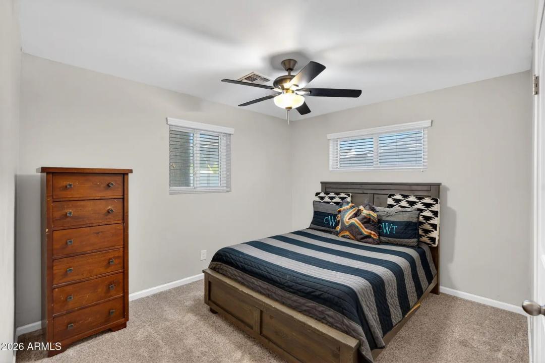 Real Estate Picture 17