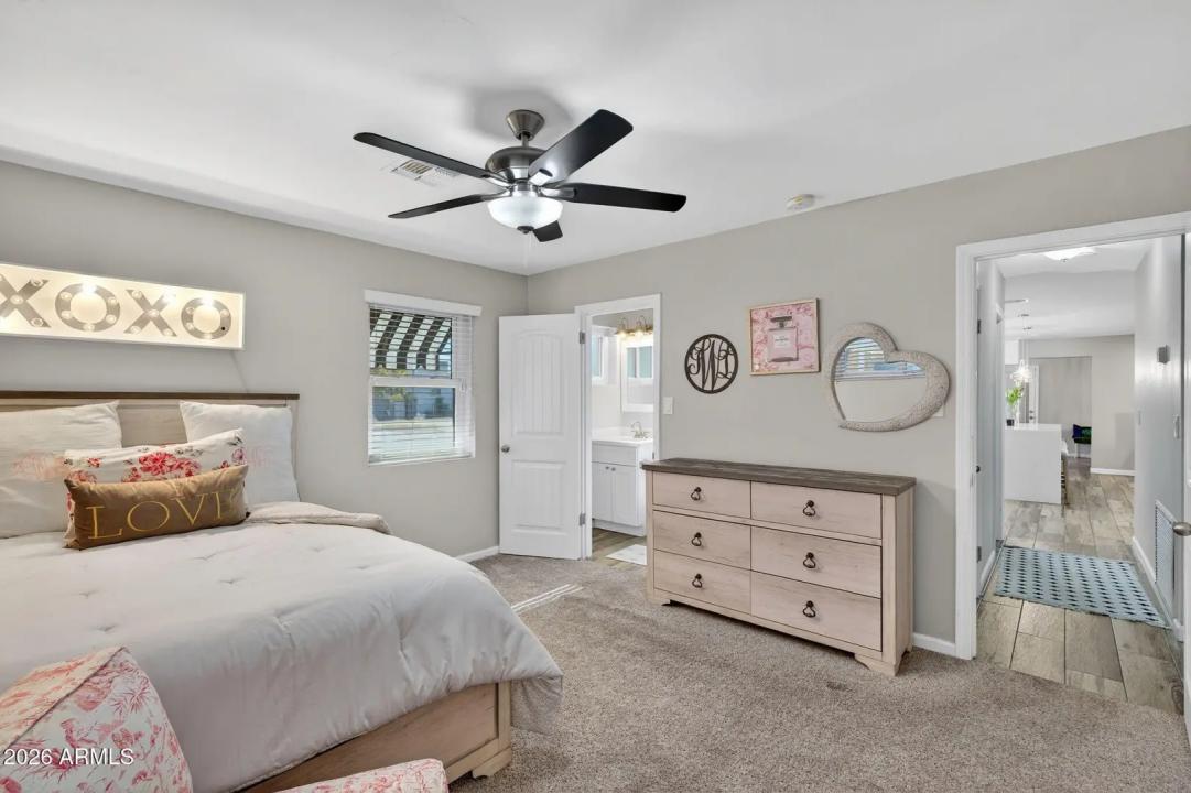 Real Estate Picture 19