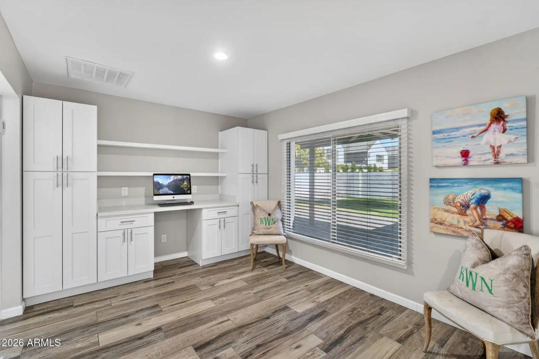 Real Estate Picture 23