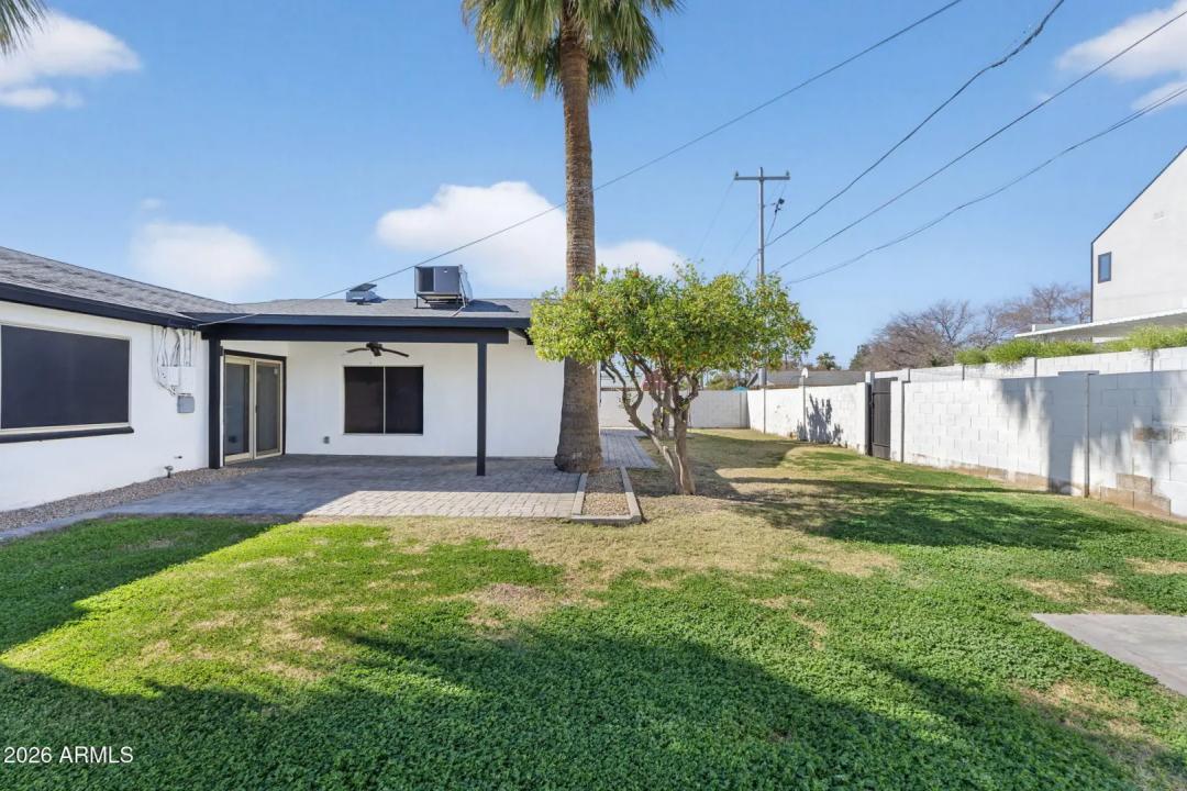 Real Estate Picture 30