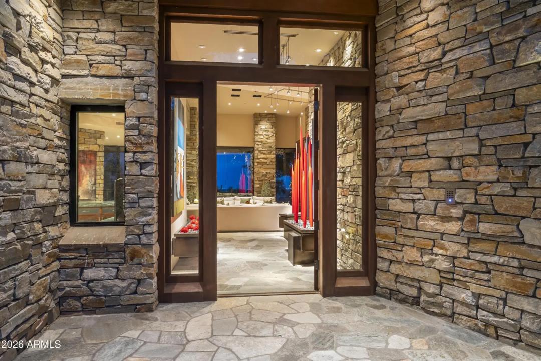Real Estate Picture 7