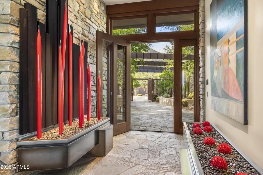Real Estate Picture 9