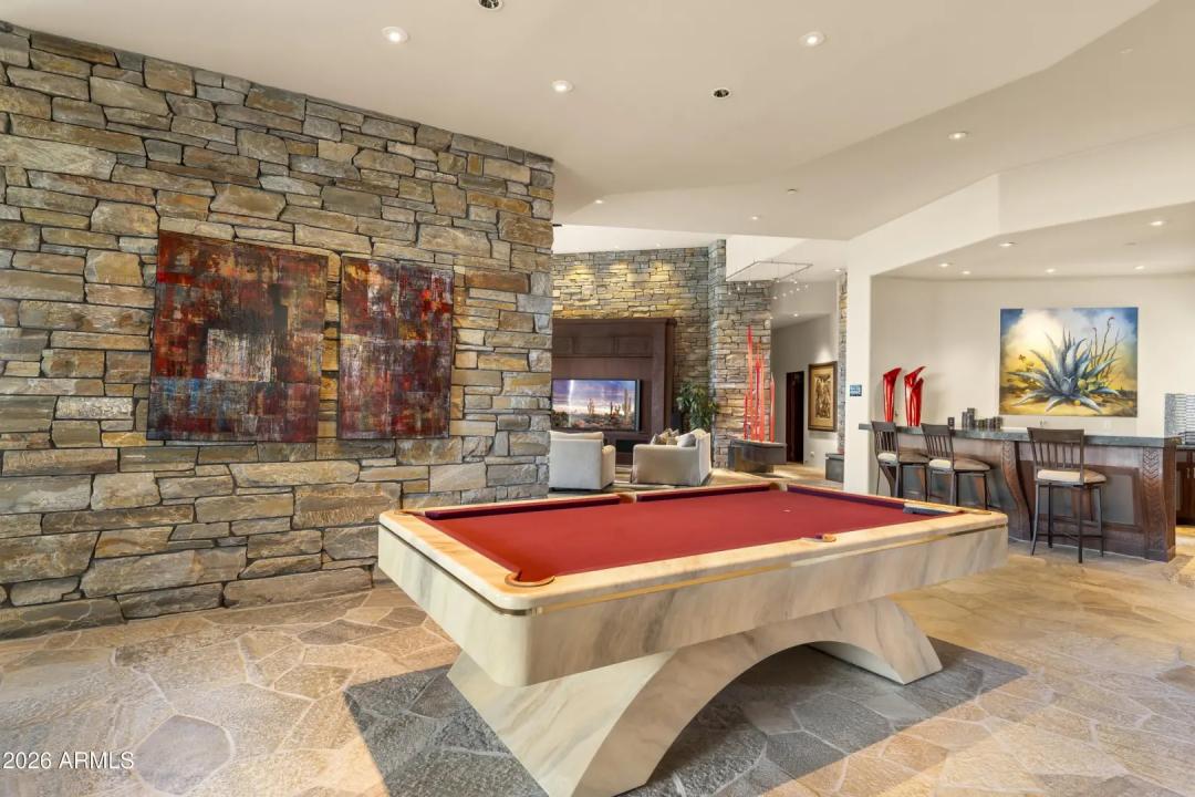 Real Estate Picture 18