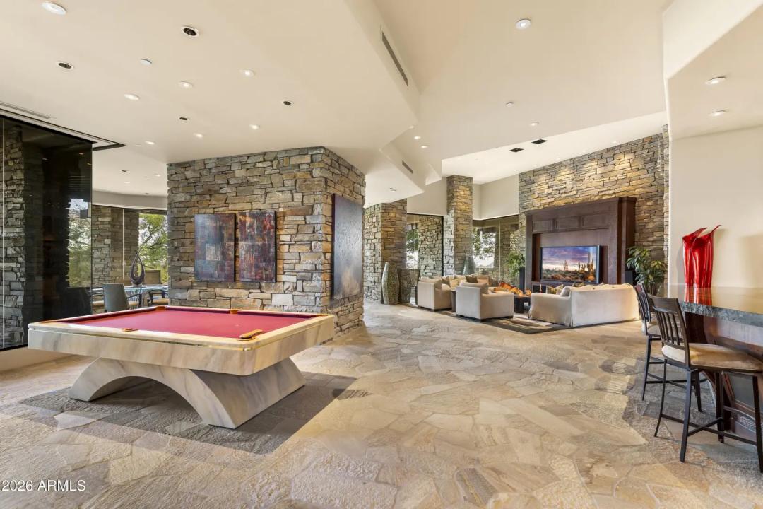 Real Estate Picture 20
