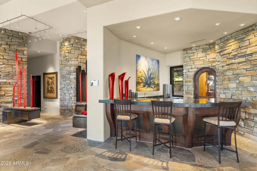 Real Estate Picture 22