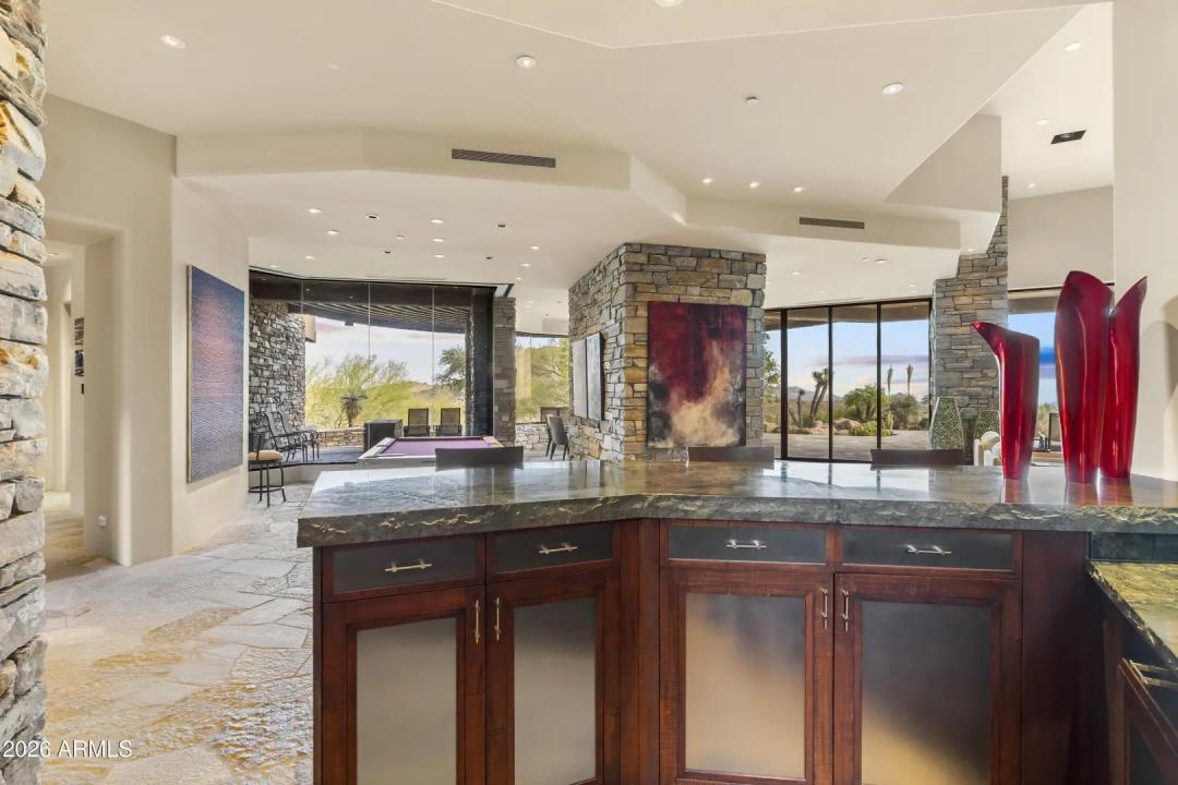 Real Estate Picture 24