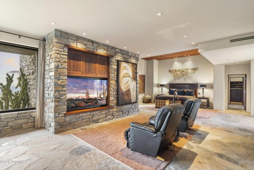 Real Estate Picture 34