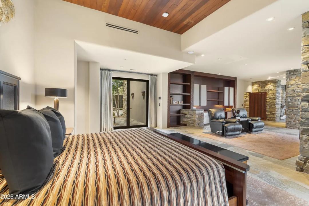 Real Estate Picture 38