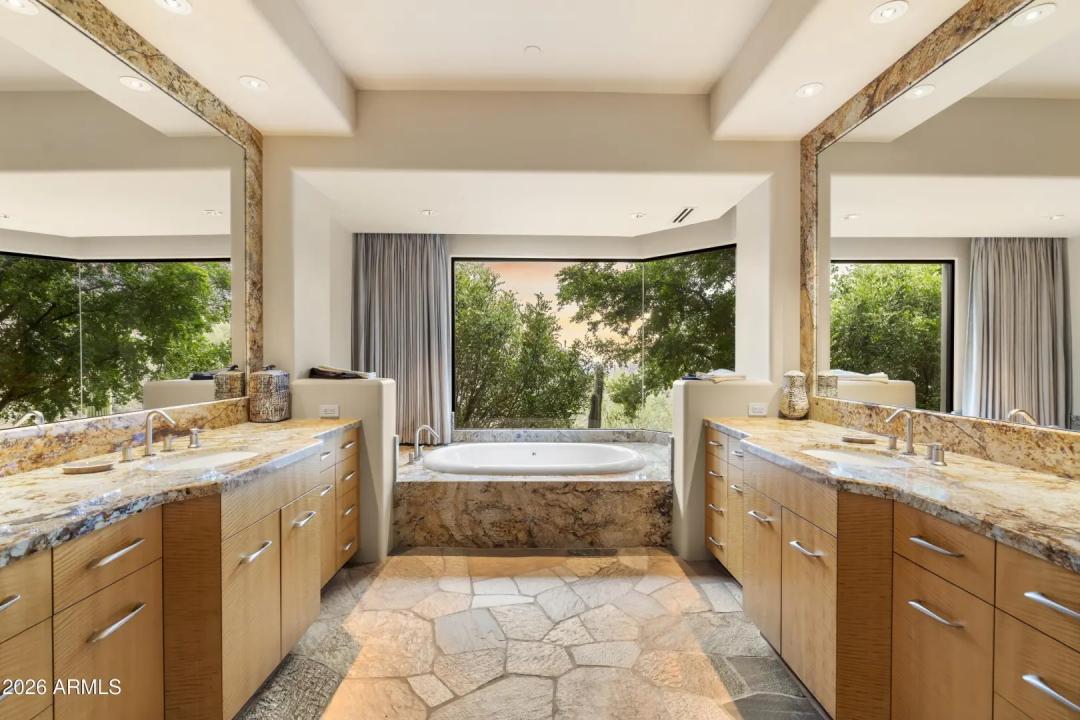 Real Estate Picture 39