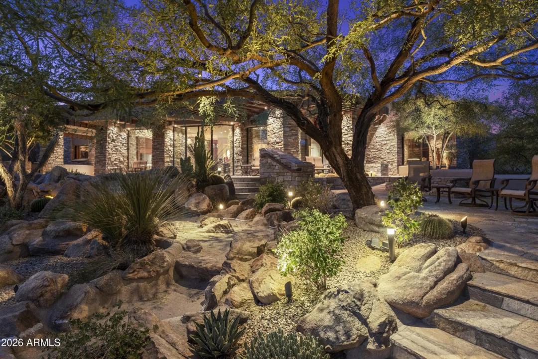 Real Estate Picture 50