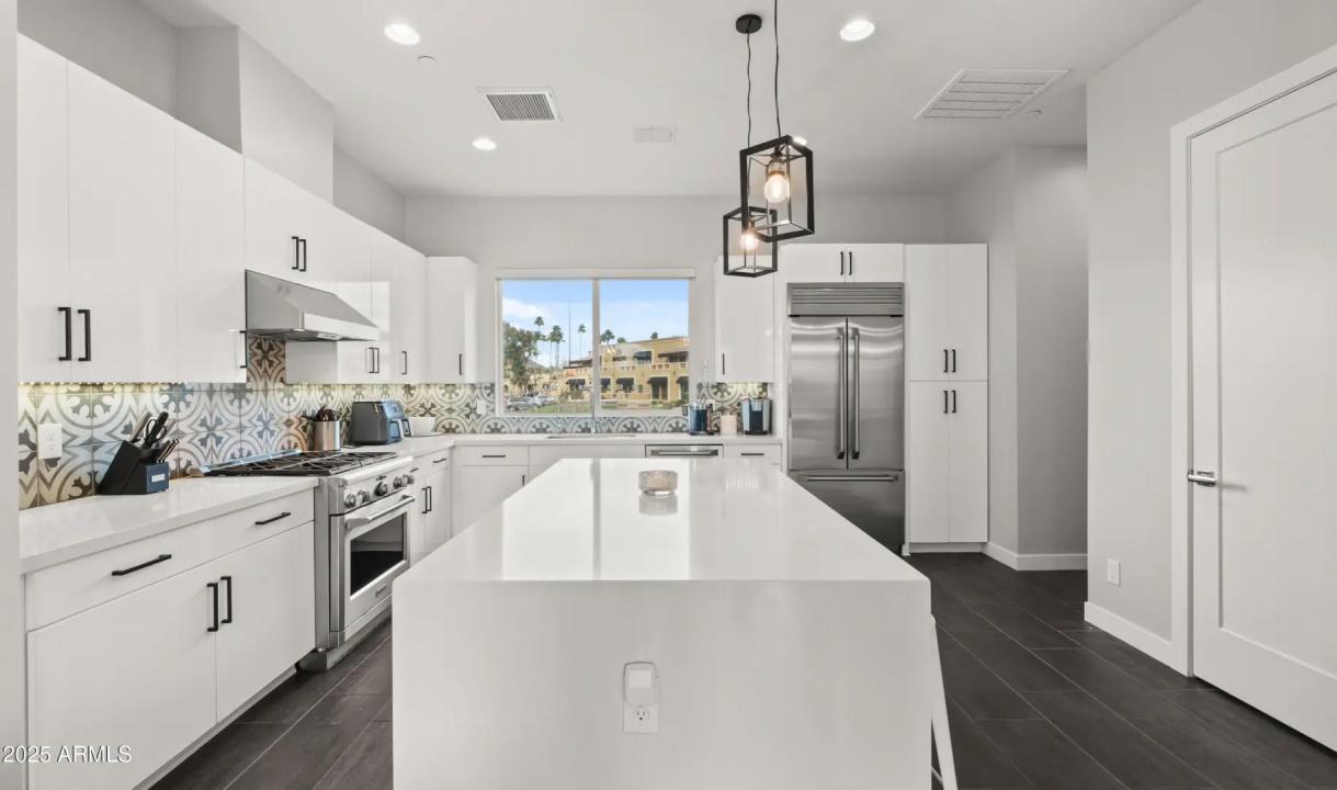 Real Estate Picture 2