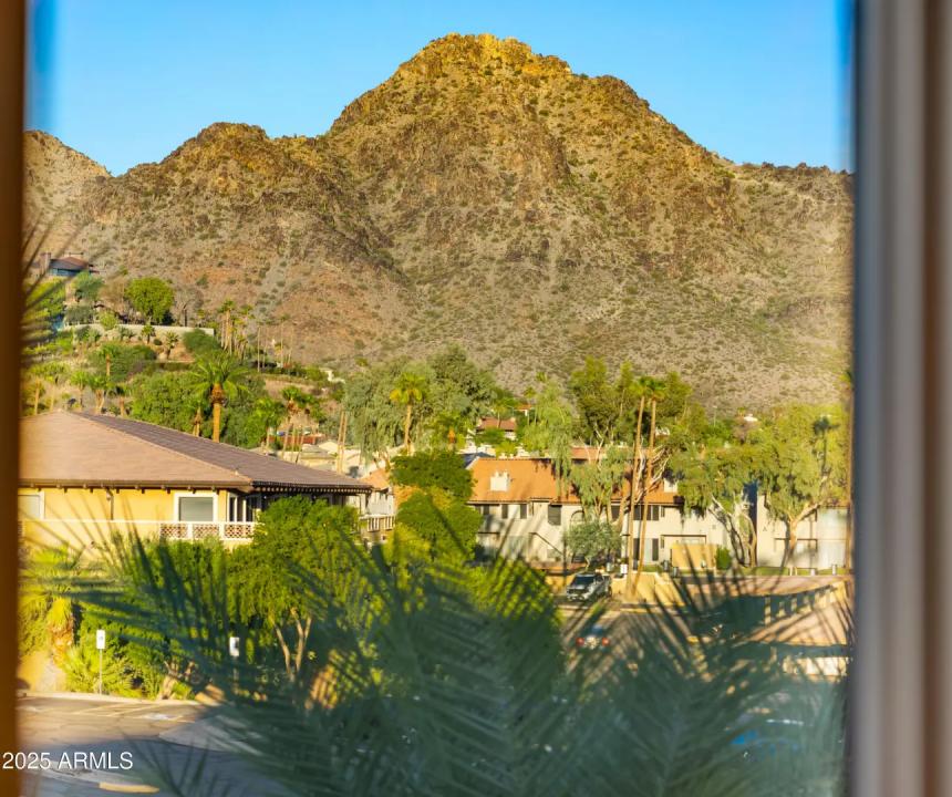 Real Estate Picture 18