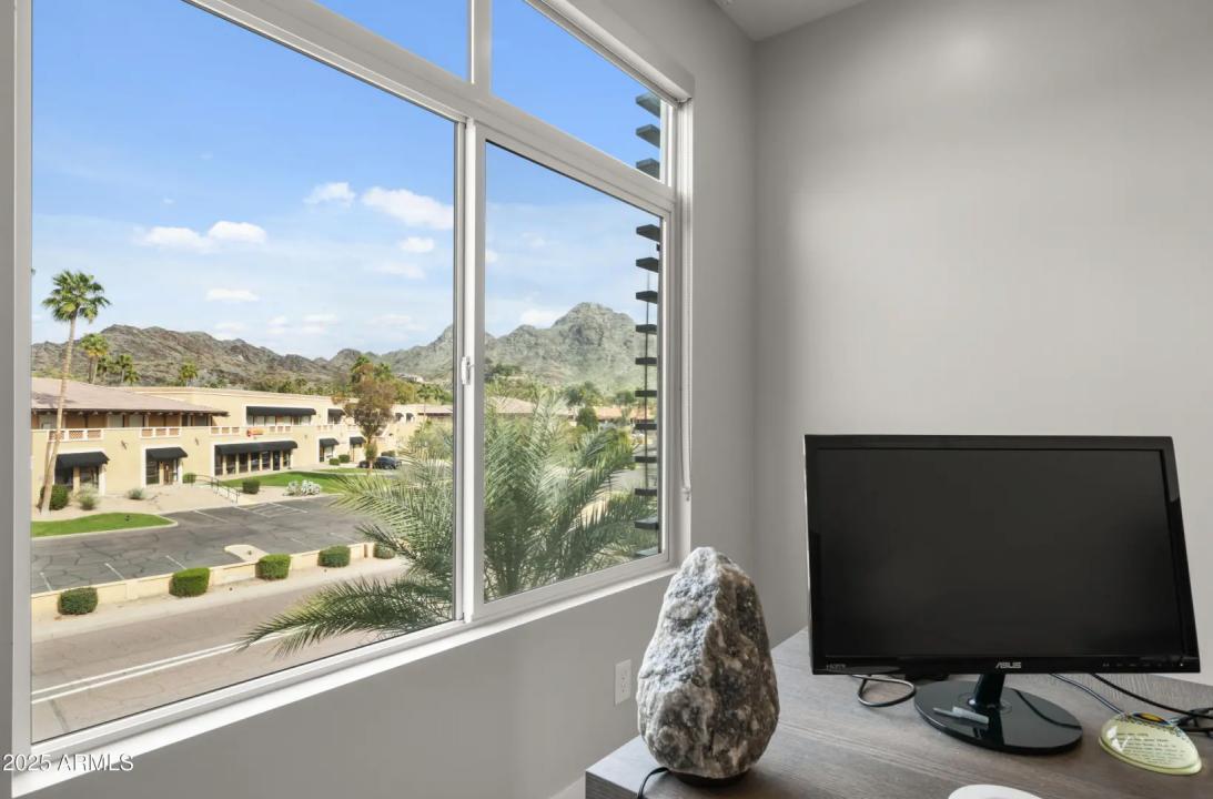 Real Estate Picture 22