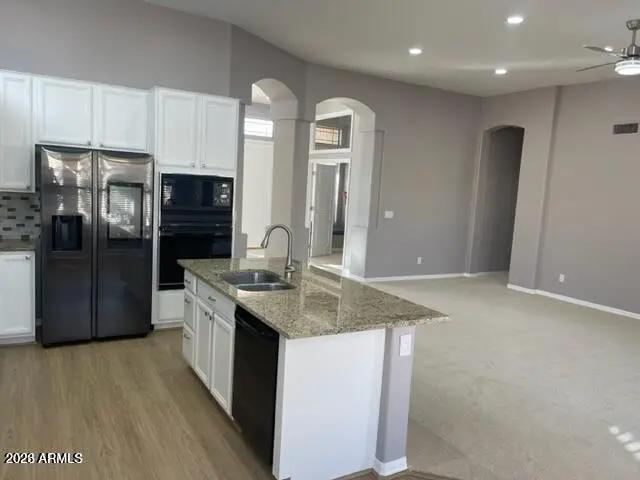 Real Estate Picture 9
