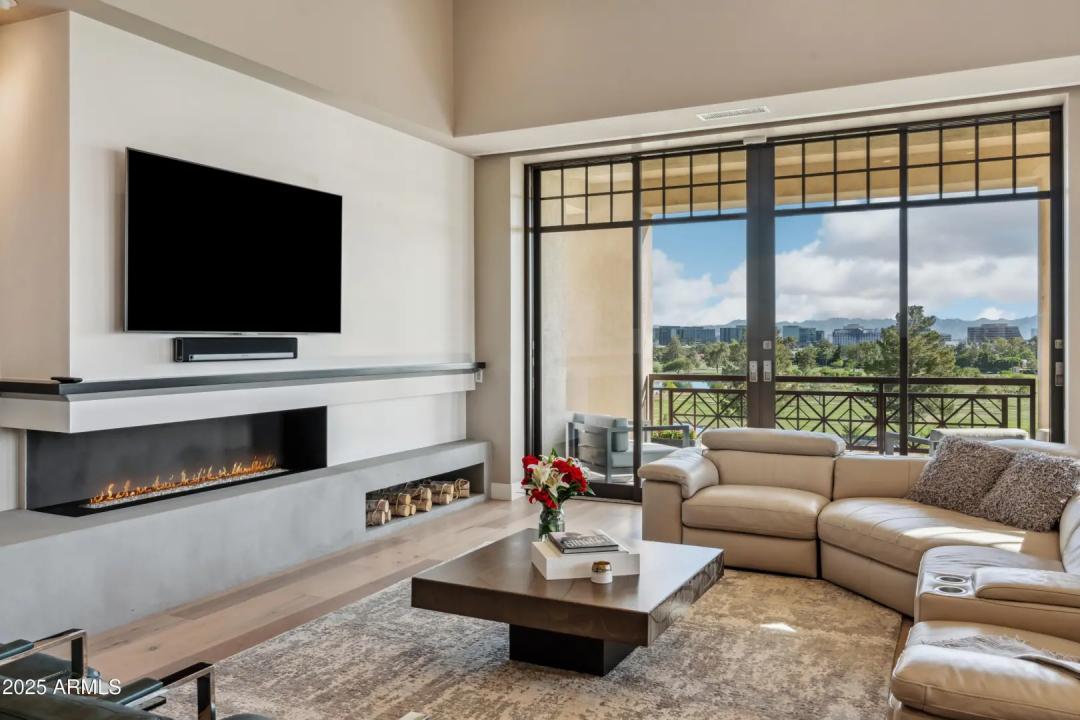 Real Estate Picture 8