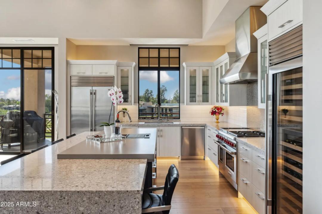 Real Estate Picture 15