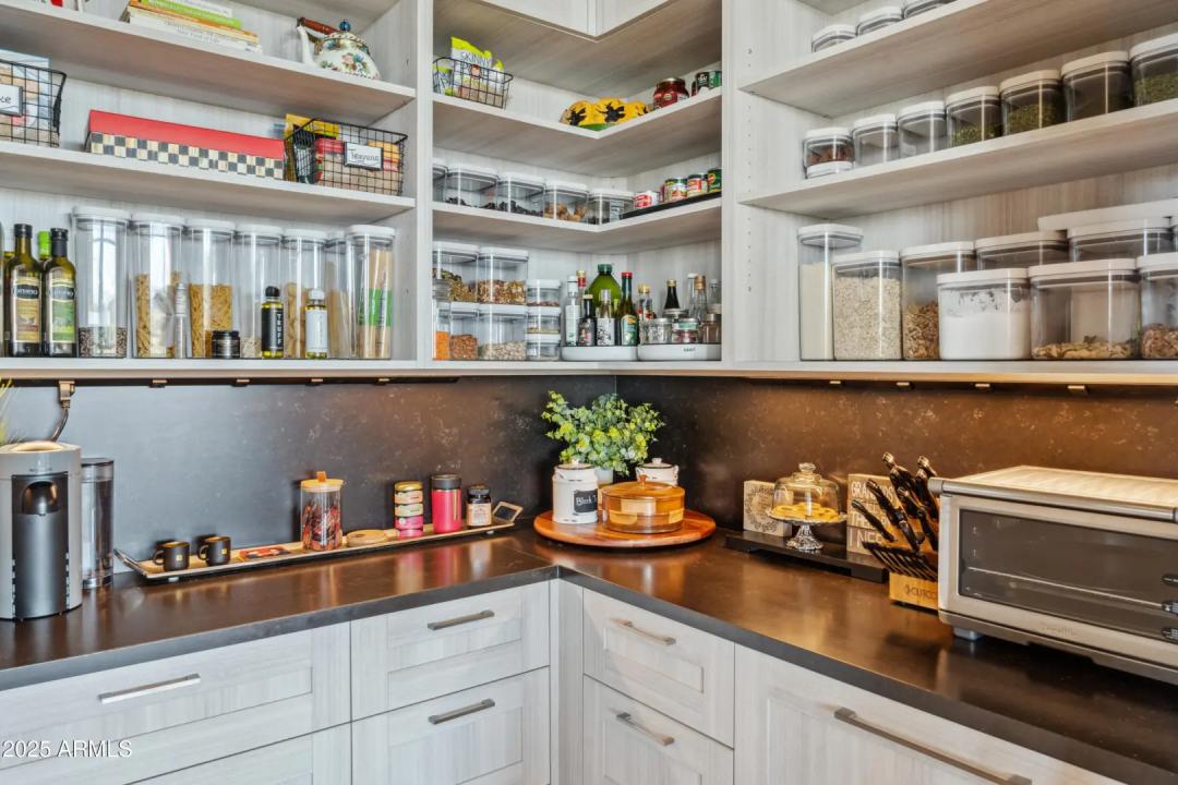 Real Estate Picture 17