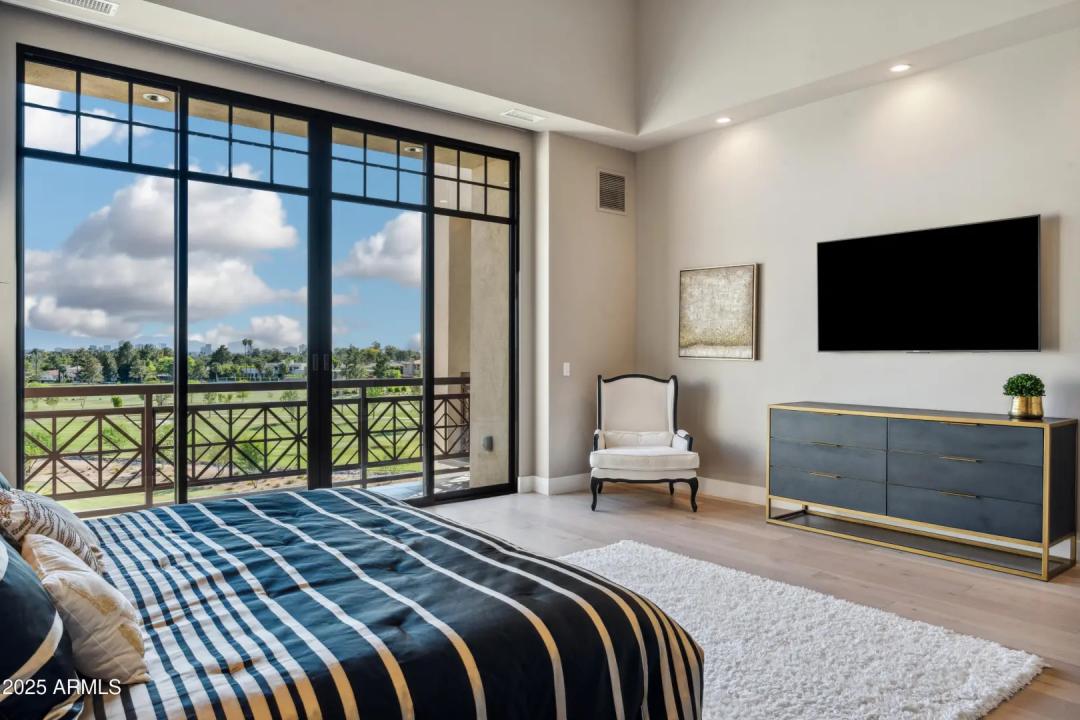 Real Estate Picture 20