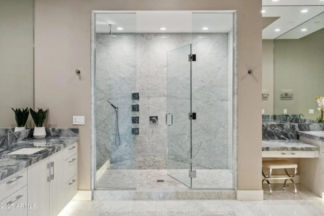 Real Estate Picture 24