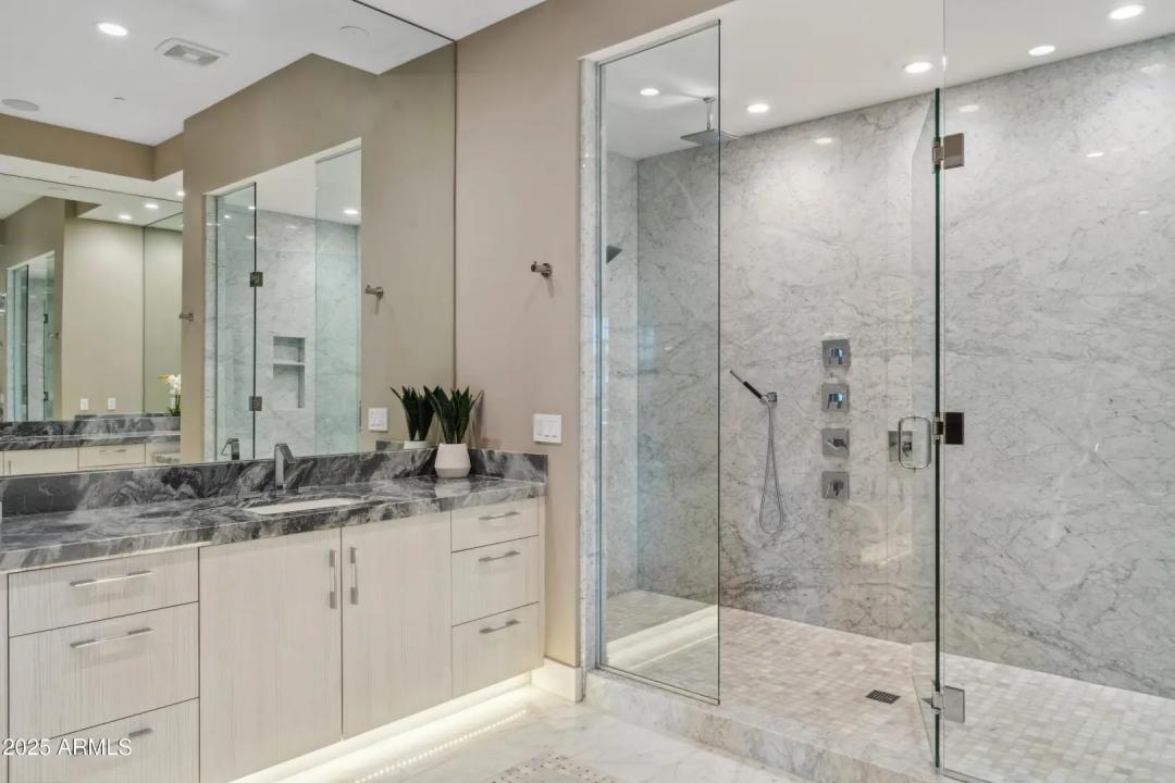 Real Estate Picture 26