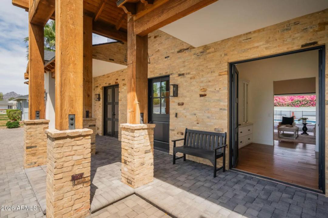 Real Estate Picture 5