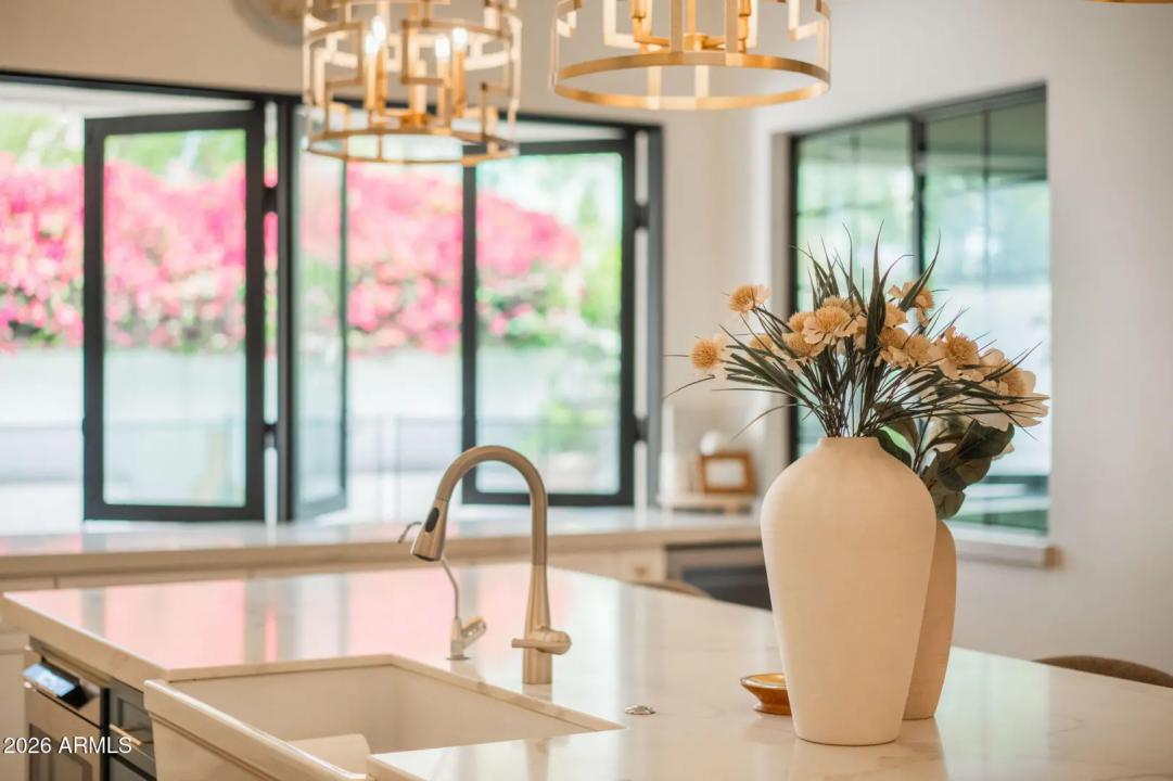 Real Estate Picture 22