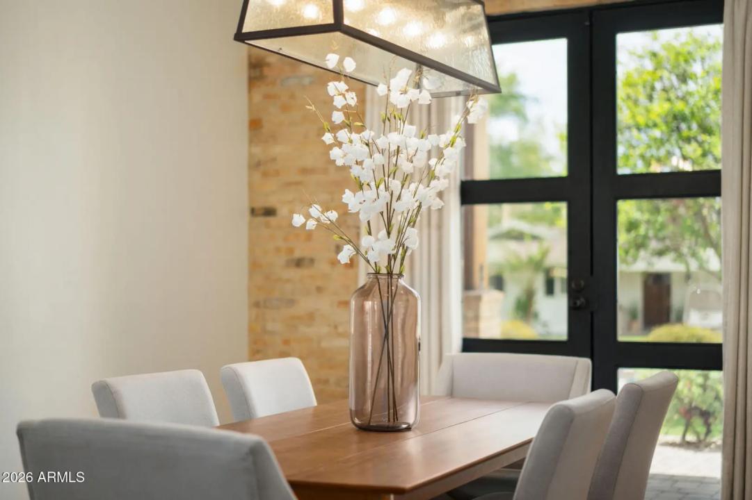 Real Estate Picture 14