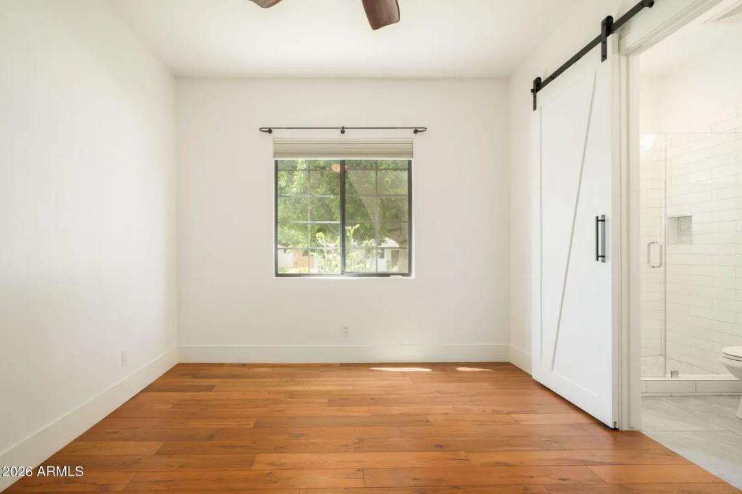 Real Estate Picture 40