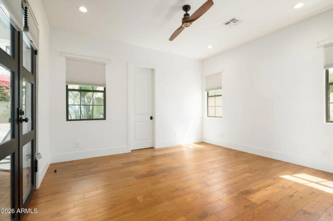 Real Estate Picture 36