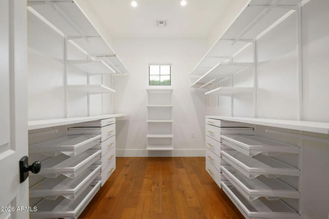 Real Estate Picture 31