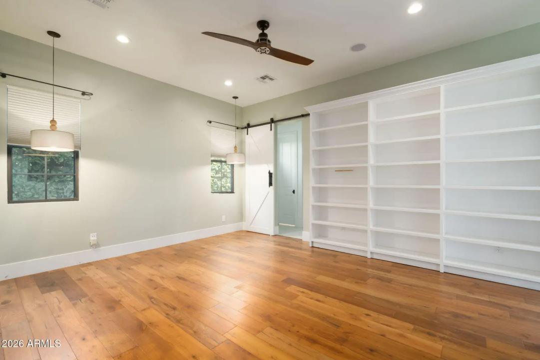 Real Estate Picture 26