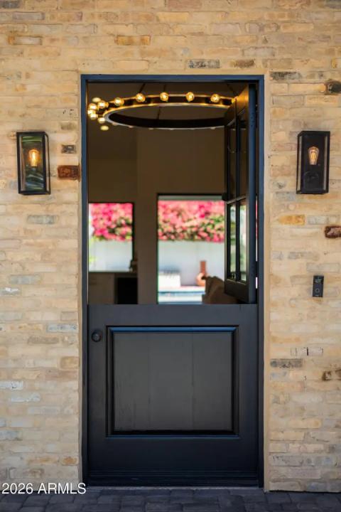 Real Estate Picture 5