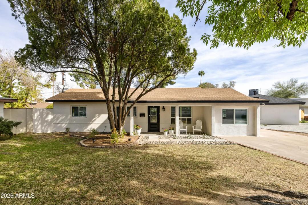 Real Estate Picture 3