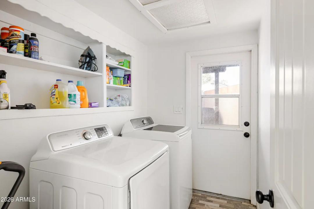 Real Estate Picture 23