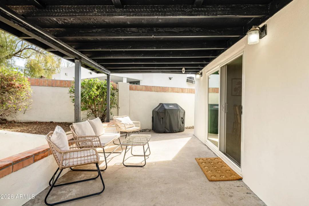 Real Estate Picture 24