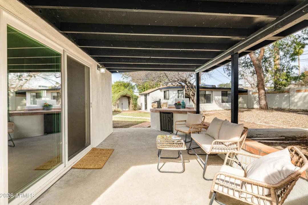 Real Estate Picture 25