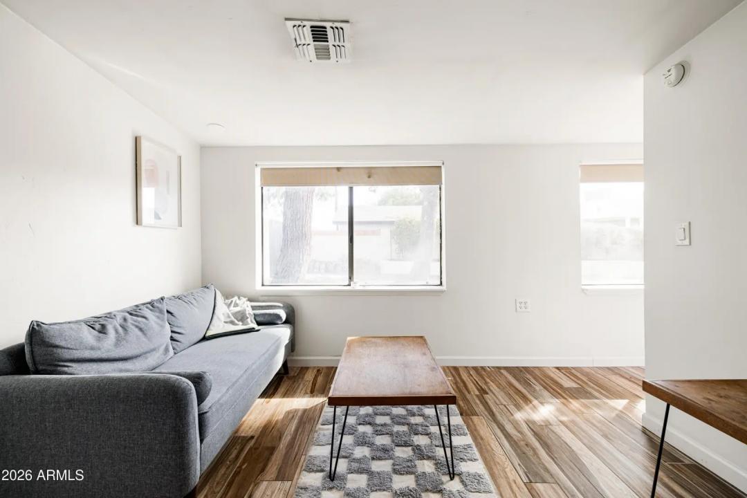 Real Estate Picture 32