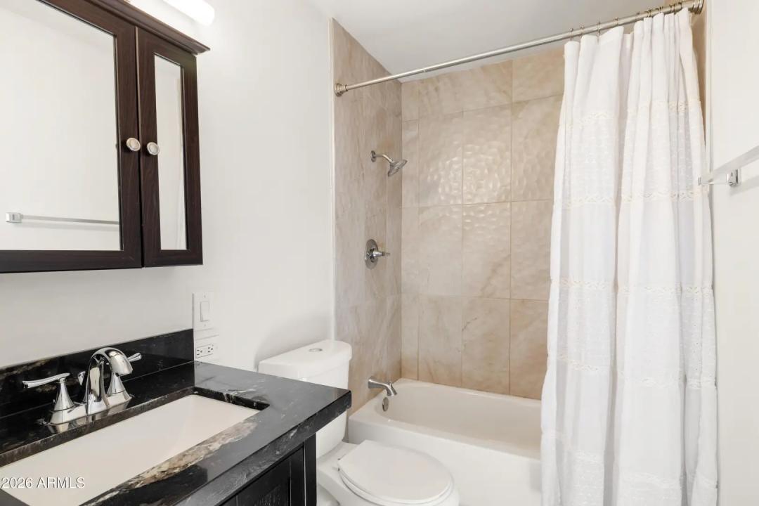 Real Estate Picture 34