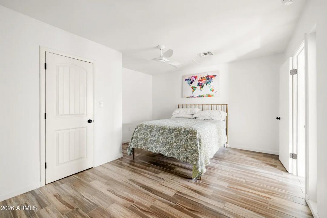 Real Estate Picture 33