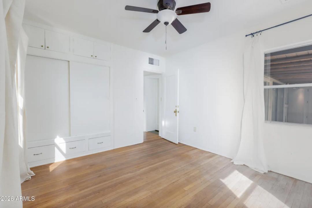 Real Estate Picture 25