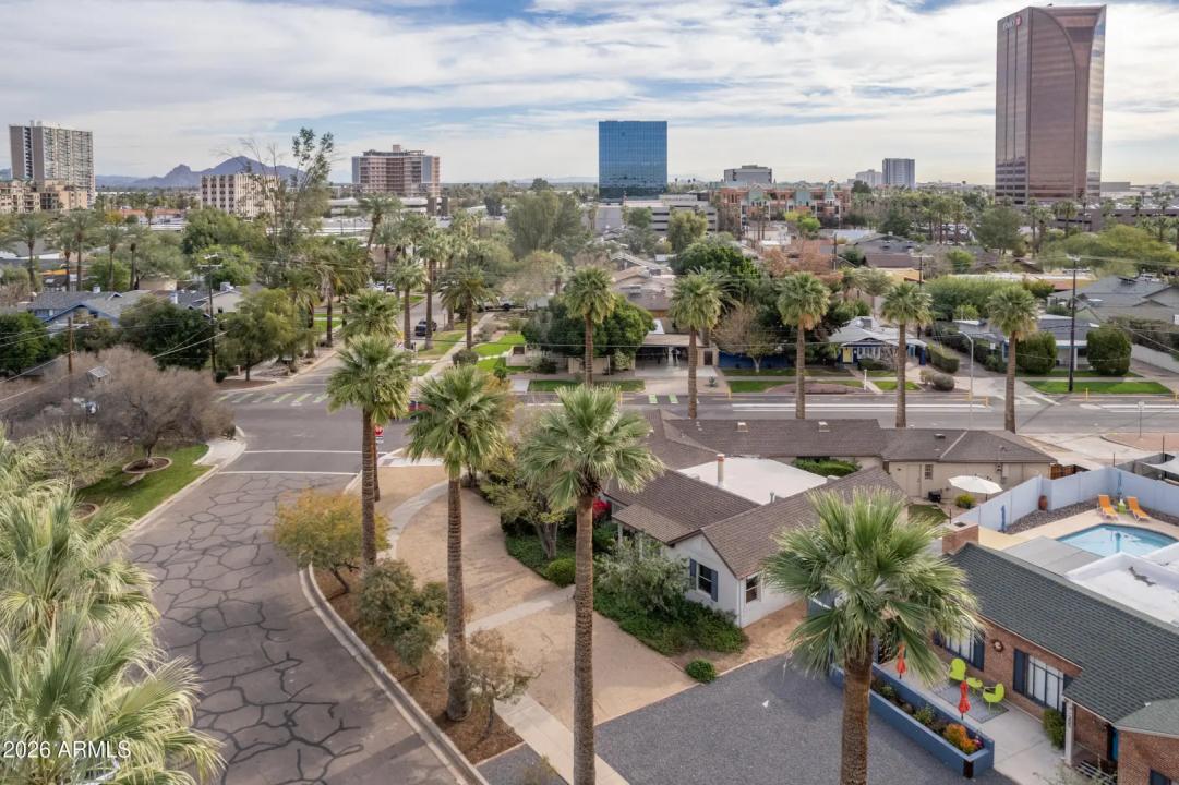 Real Estate Picture 33