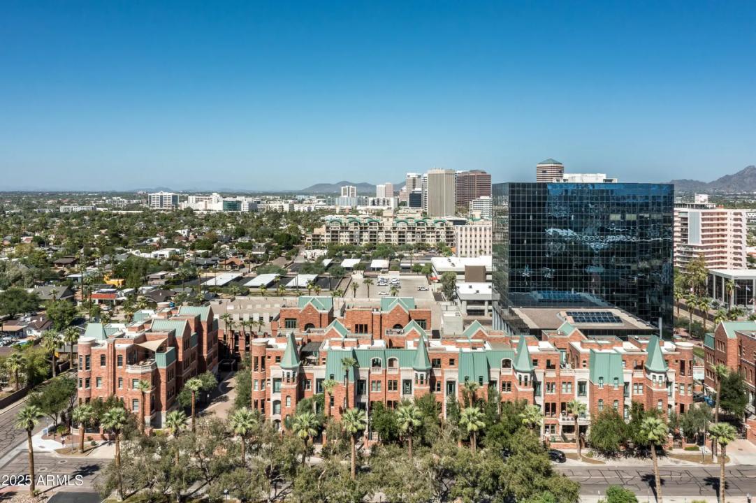 Real Estate Picture 29